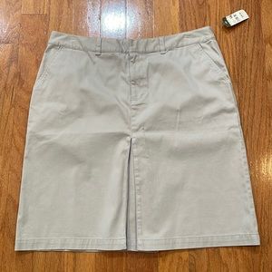 Eddie Bauer Size 16 Women’s Skirt NWT 98% cotton 2% Lycra Taupe Color Pockets